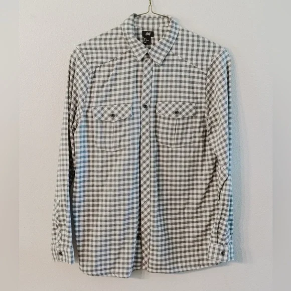 H&M Men's Black and White Plaid Shirt - Picture 1 of 2